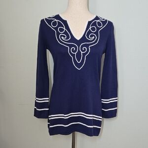 Chic Navy V-Neck Sweater with White Embroidery